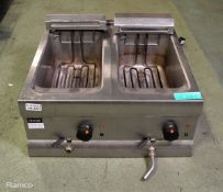 Lincat DF66 - A007 SN 21619909 Electric Counter-top Twin Tank Fryer