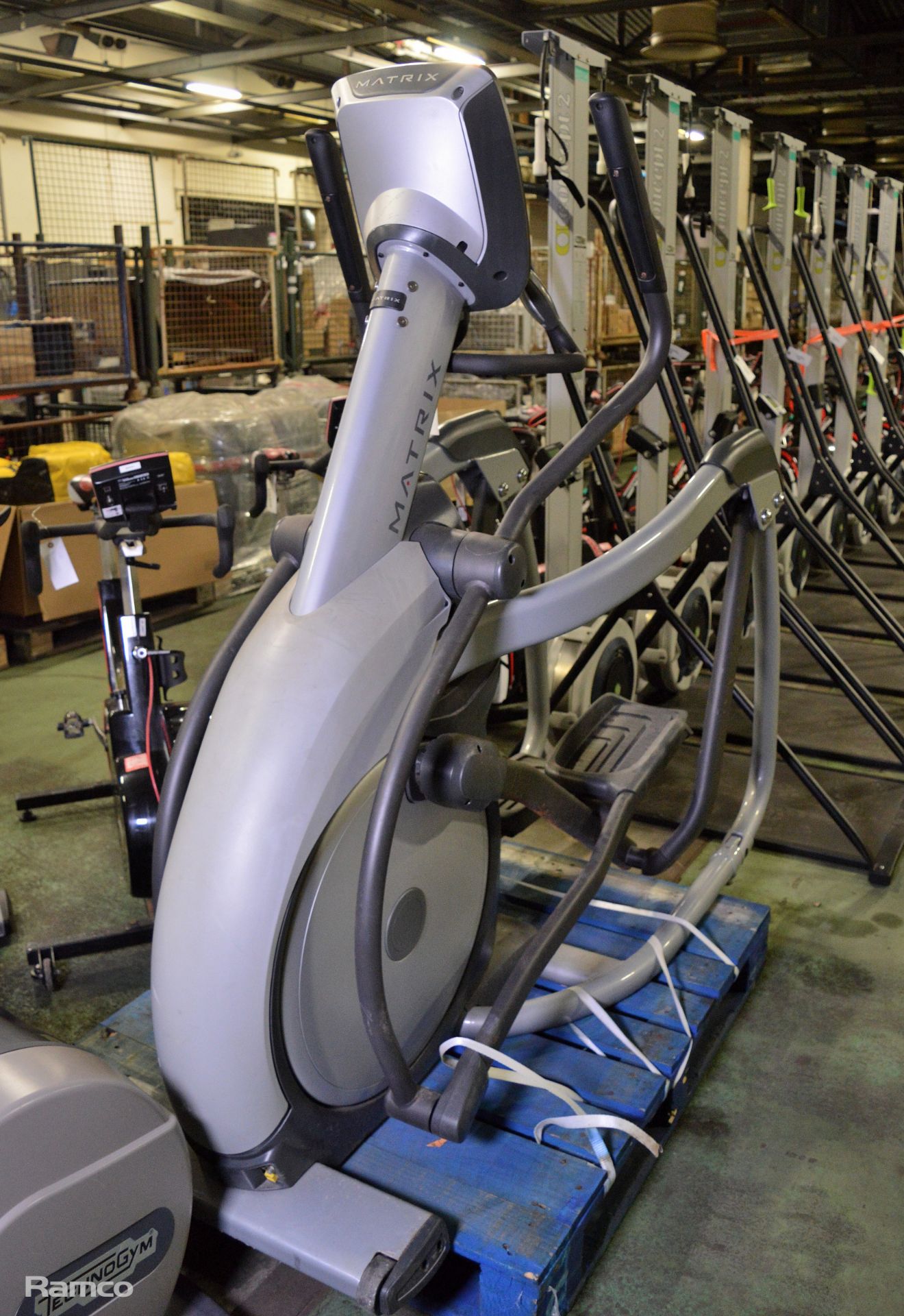 Matrix Elliptical Trainer - Image 7 of 9