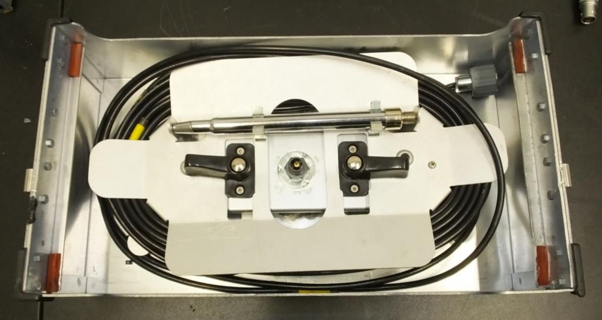 Rohde & Schwarz Radio Communications monitor 0.4 - 1000mhz - CMS33 - 840.0009.34 antenna base in cov - Image 10 of 16