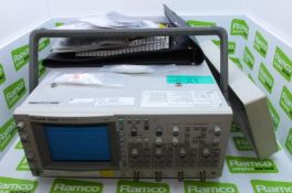 Fluke PM3082 Oscilloscope 100mhz - 3x 10:1 passive probes, 1x 1:1 passive probes, manual, 2x RS conn
