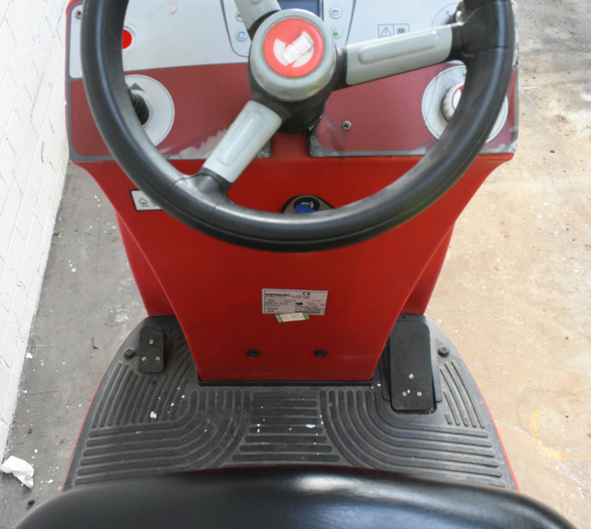 Comac Optima 100B Floor Scrubber Dryer, Does Not Power Up, See Pictures For Damage - Image 4 of 15