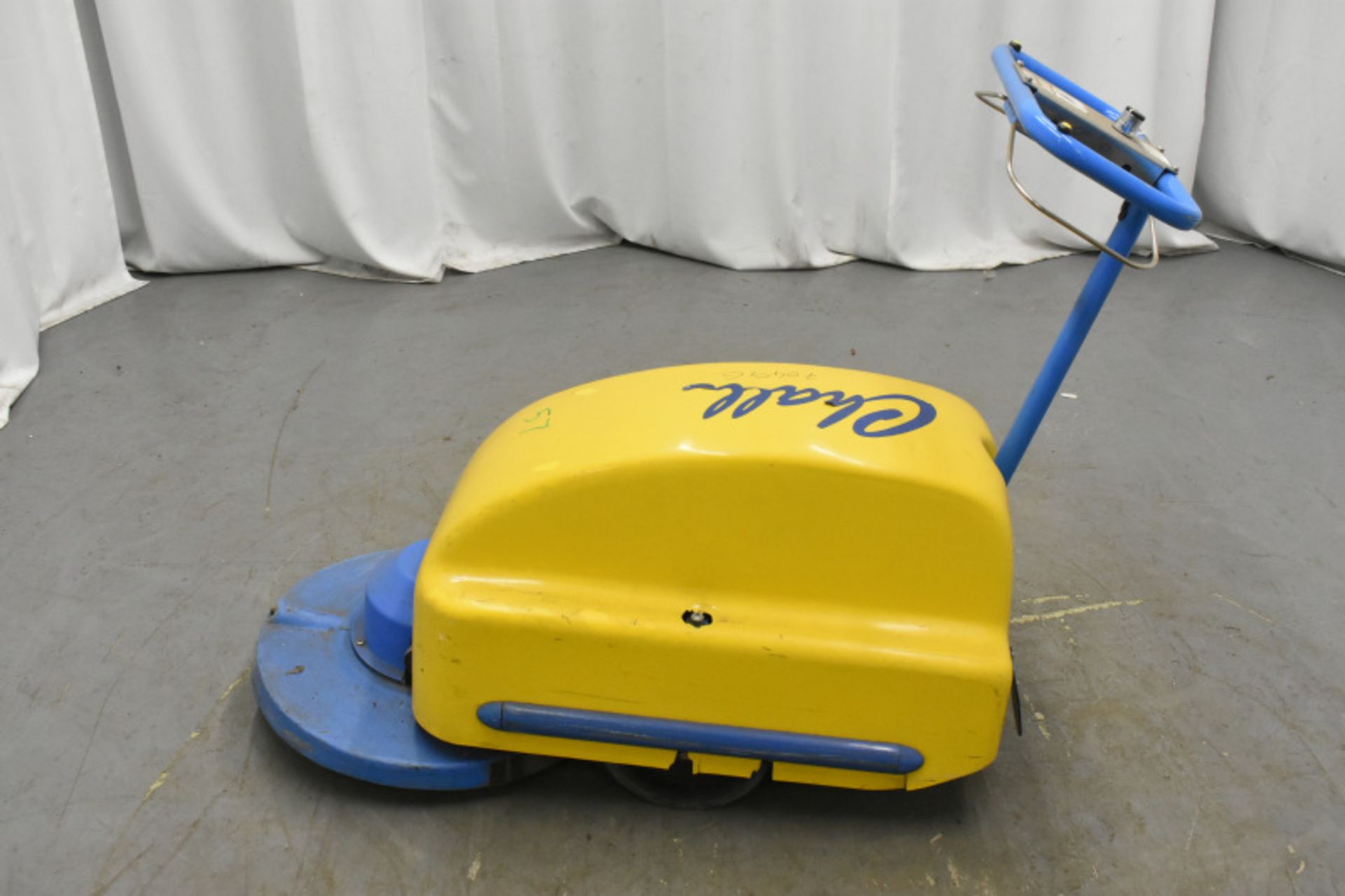 Tennant Challenger Nippy 500 Walk-Behind Floor Cleaner - Image 3 of 4