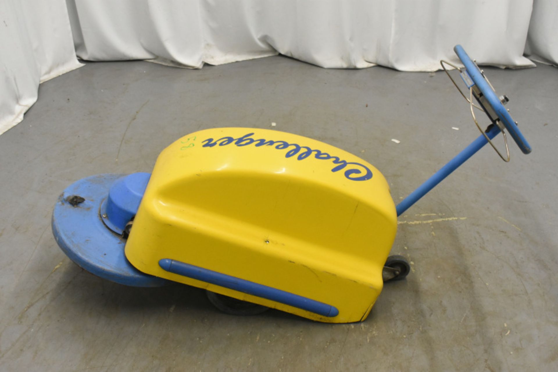 Tennant Challenger Nippy 500 Walk-Behind Floor Cleaner - Image 3 of 4
