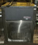 Maidaid M155-65A ice machine 1.4w 230/240v L 84 x W 74 x H 116 cm - damage to front panel see pictur