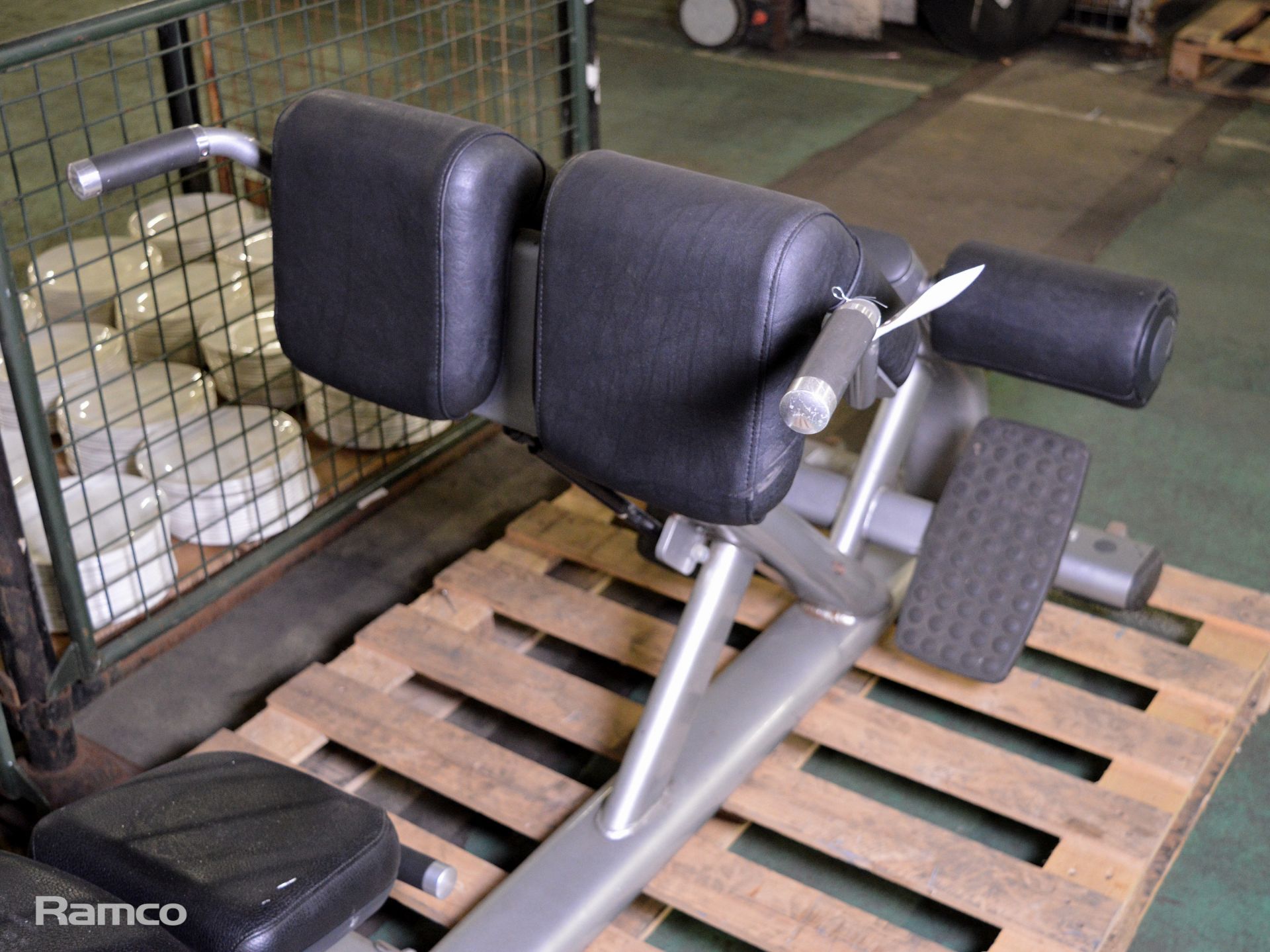 Life Fitness back extension bench - Image 5 of 5