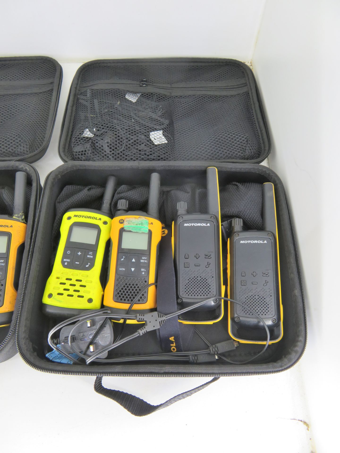 Motorola walkie talkies in case - AS SPARES OR REPAIRS - Image 2 of 4