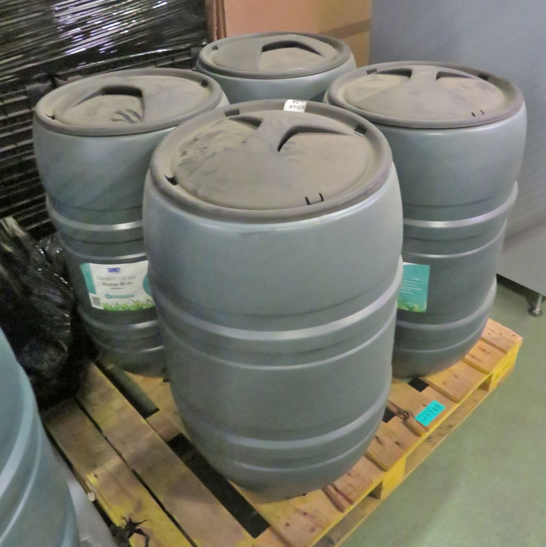 4x Green Plastic 136 Litre Water Butts - Image 2 of 3