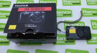 Fujifilm T500 Finepix digital camera