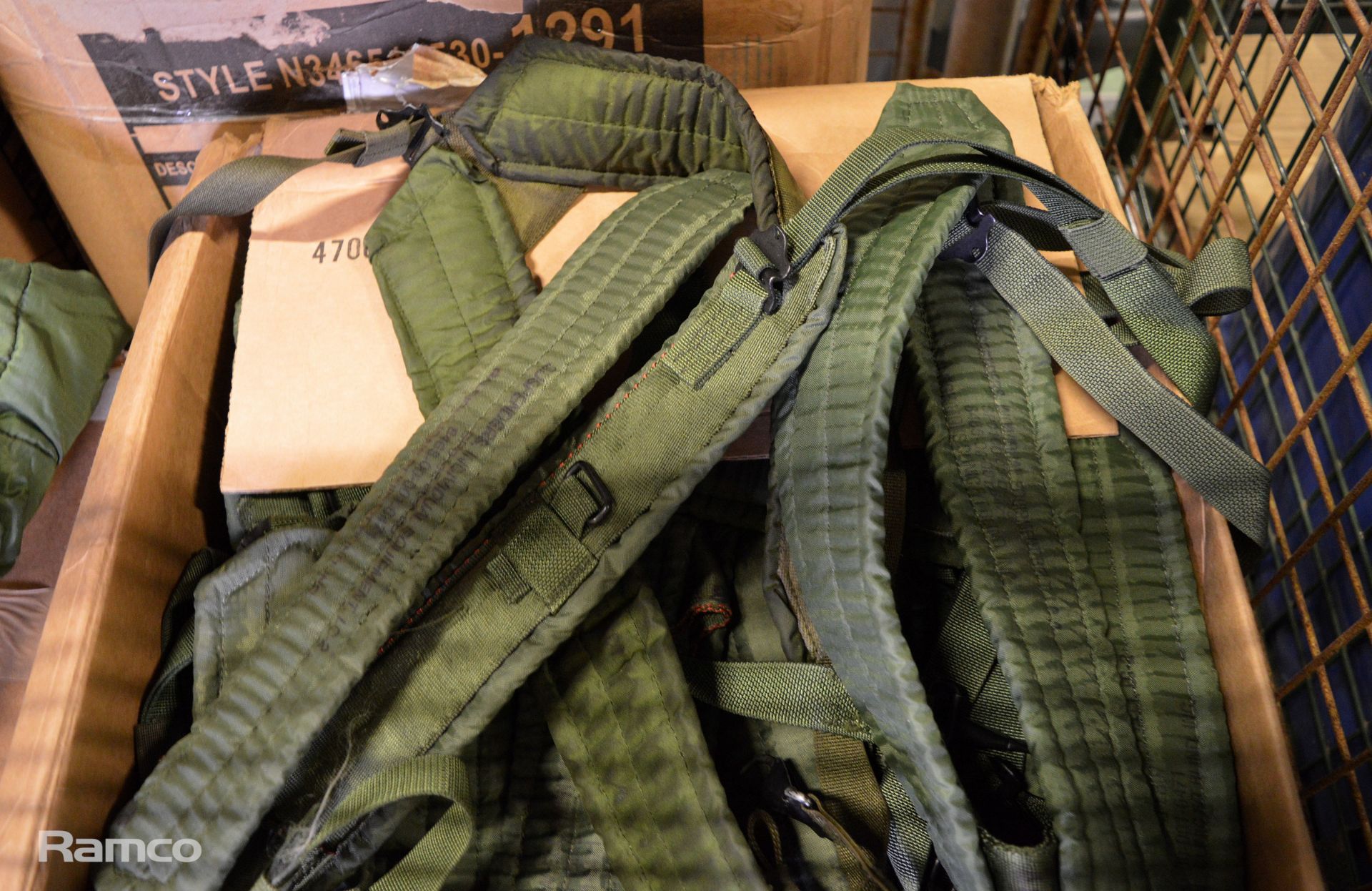 5x Sleeping bags, backpack straps approx 260 - Image 4 of 5