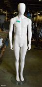 Mannequin - standing male