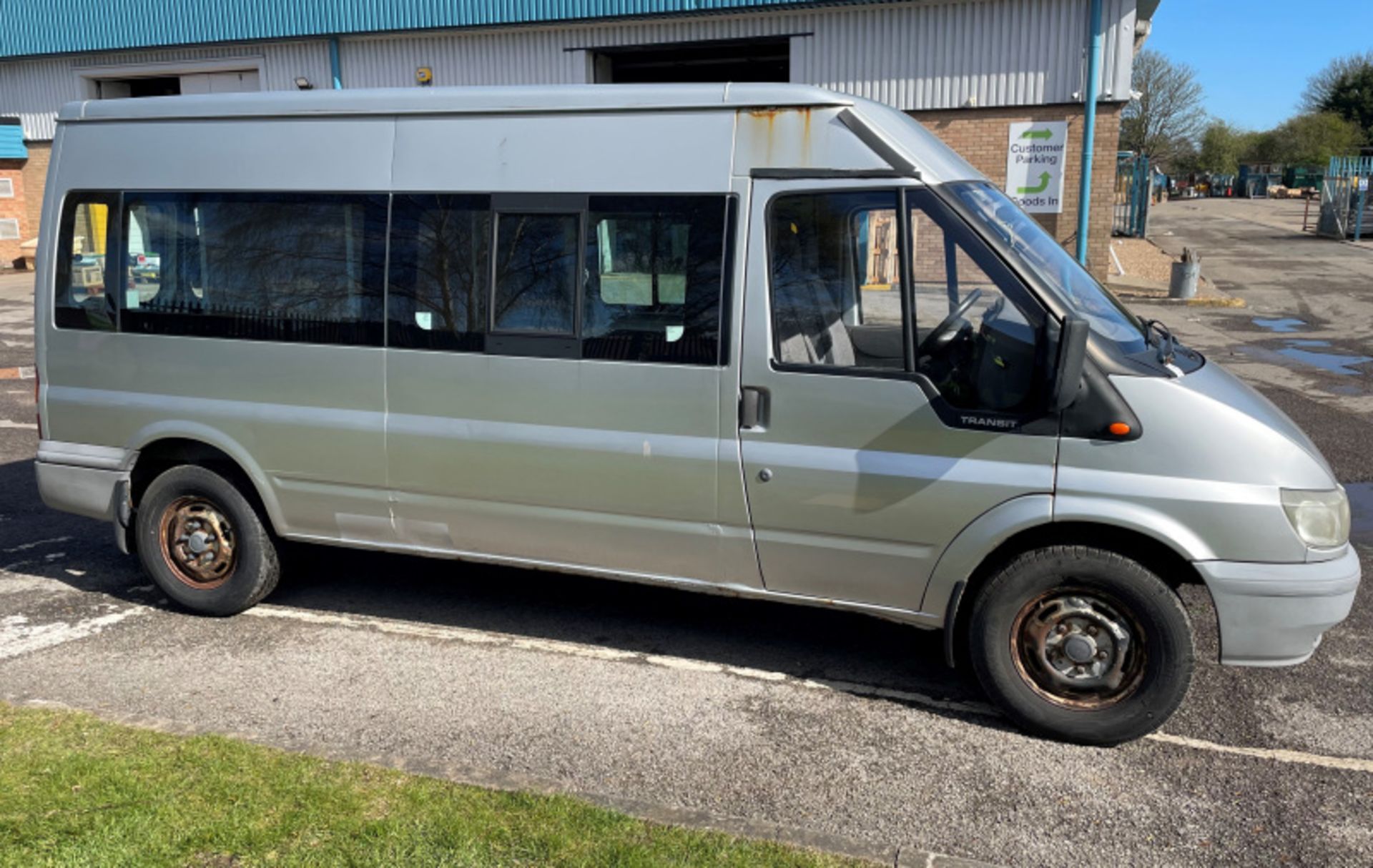 Ford Transit Van - Silver - 2003 - Diesel - 2.4L engine - 2 axle rigid body - 46973 miles - Image 2 of 26