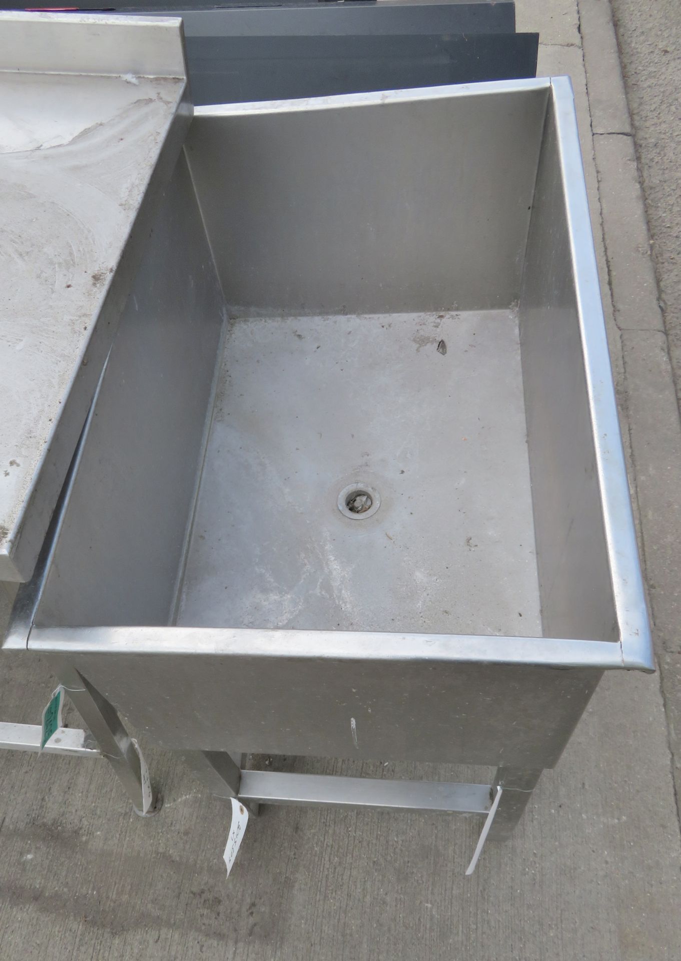 Stainless Steel Wash Station L 750 x W 510 x H 830mm - Image 2 of 3