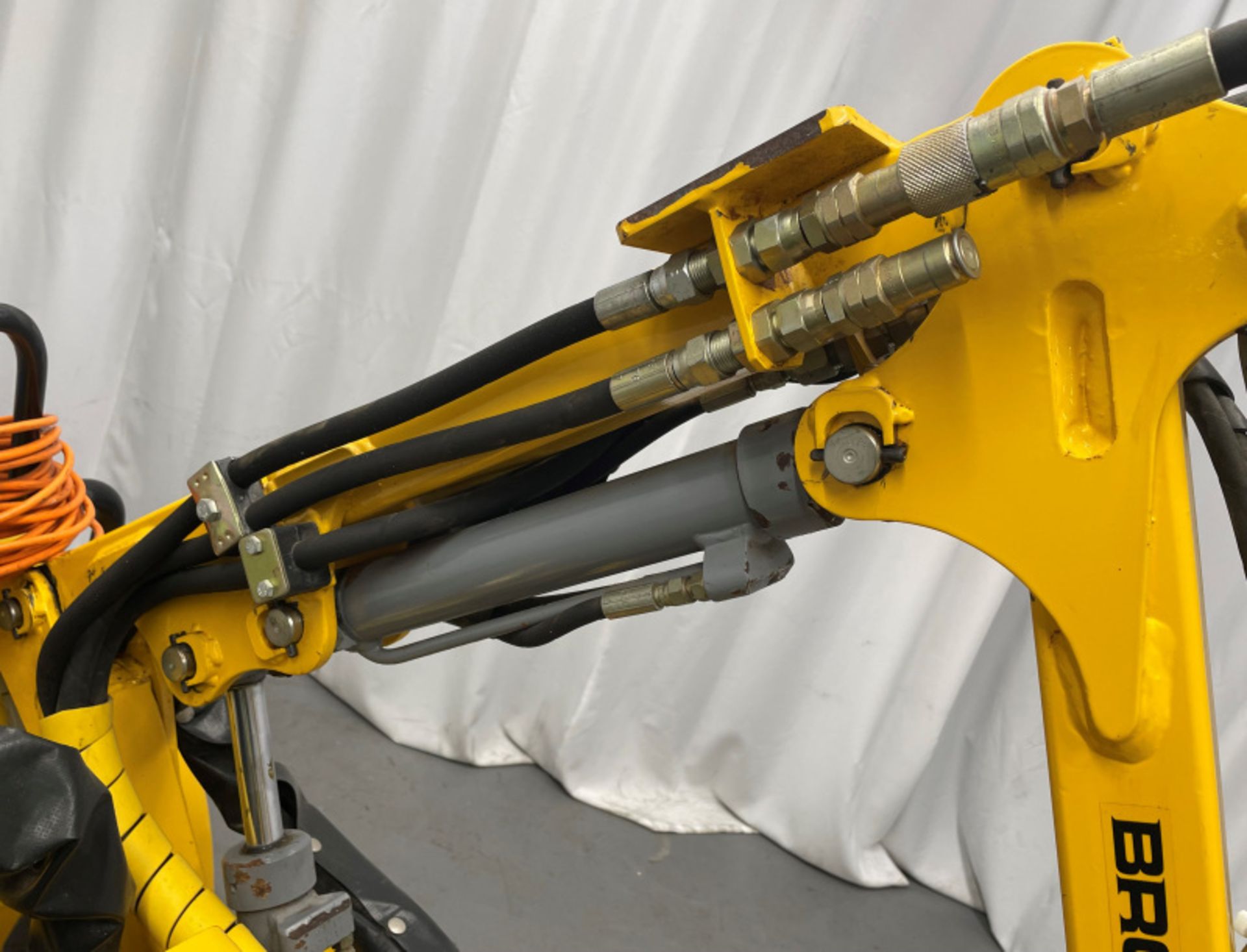 Brokk B40 Daemo Hydraulic breaker, various tooling & spare parts Please see pictures for attachments - Image 8 of 37