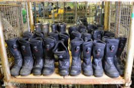 13 Pairs of safety boots - various sizes