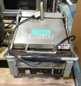 Buffalo L501 contact grill 2000w 50hz 220/240v