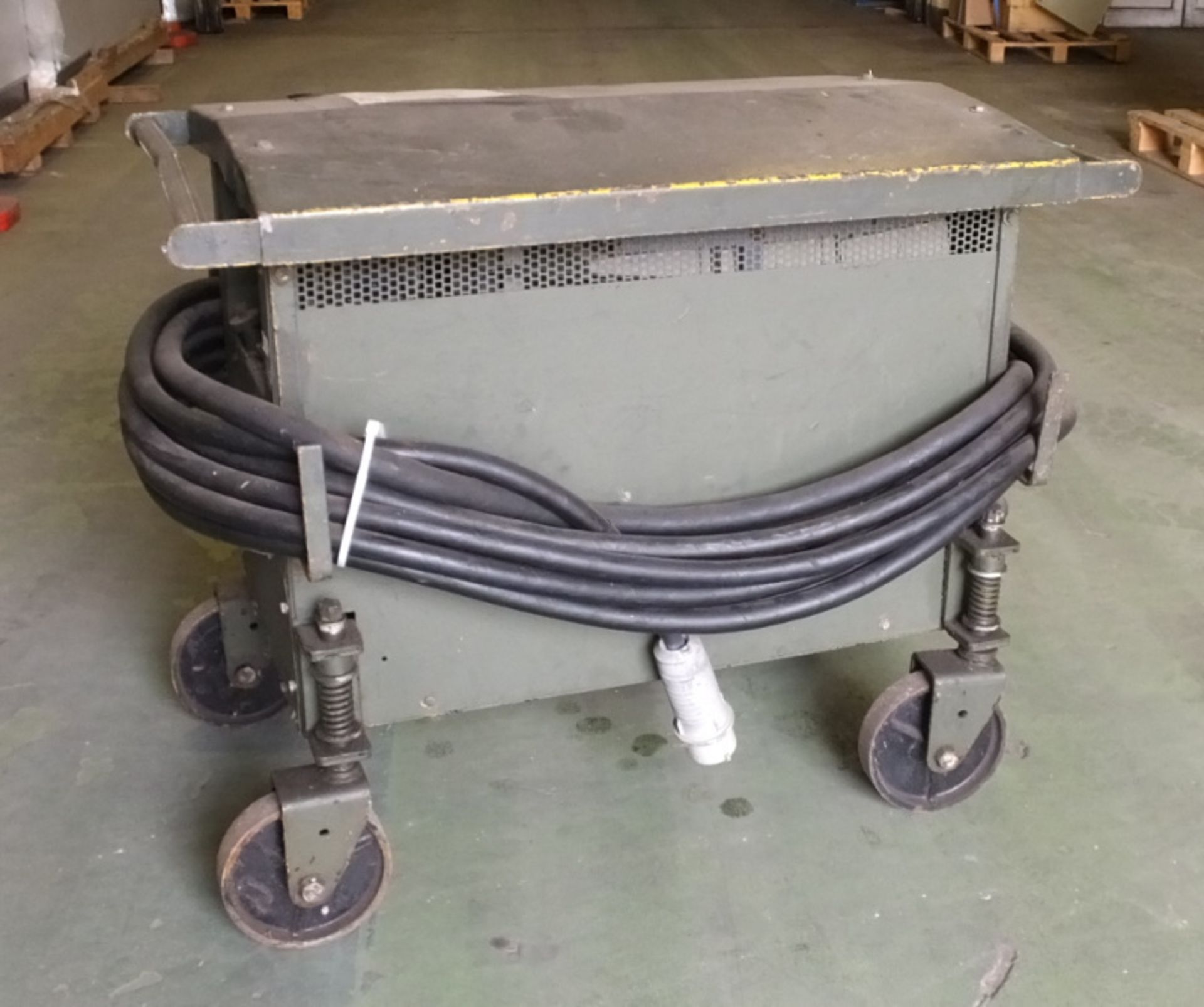 Portable Rectifier Type 37A 5P/3234 416V L 1120 x W 700 x H 920mm