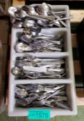 4 bay cutlery trays with various cutlery