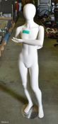 Mannequin - standing girl