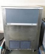 Brema CB1265-AQ ice machine L 84 x W 76 x H 119cm