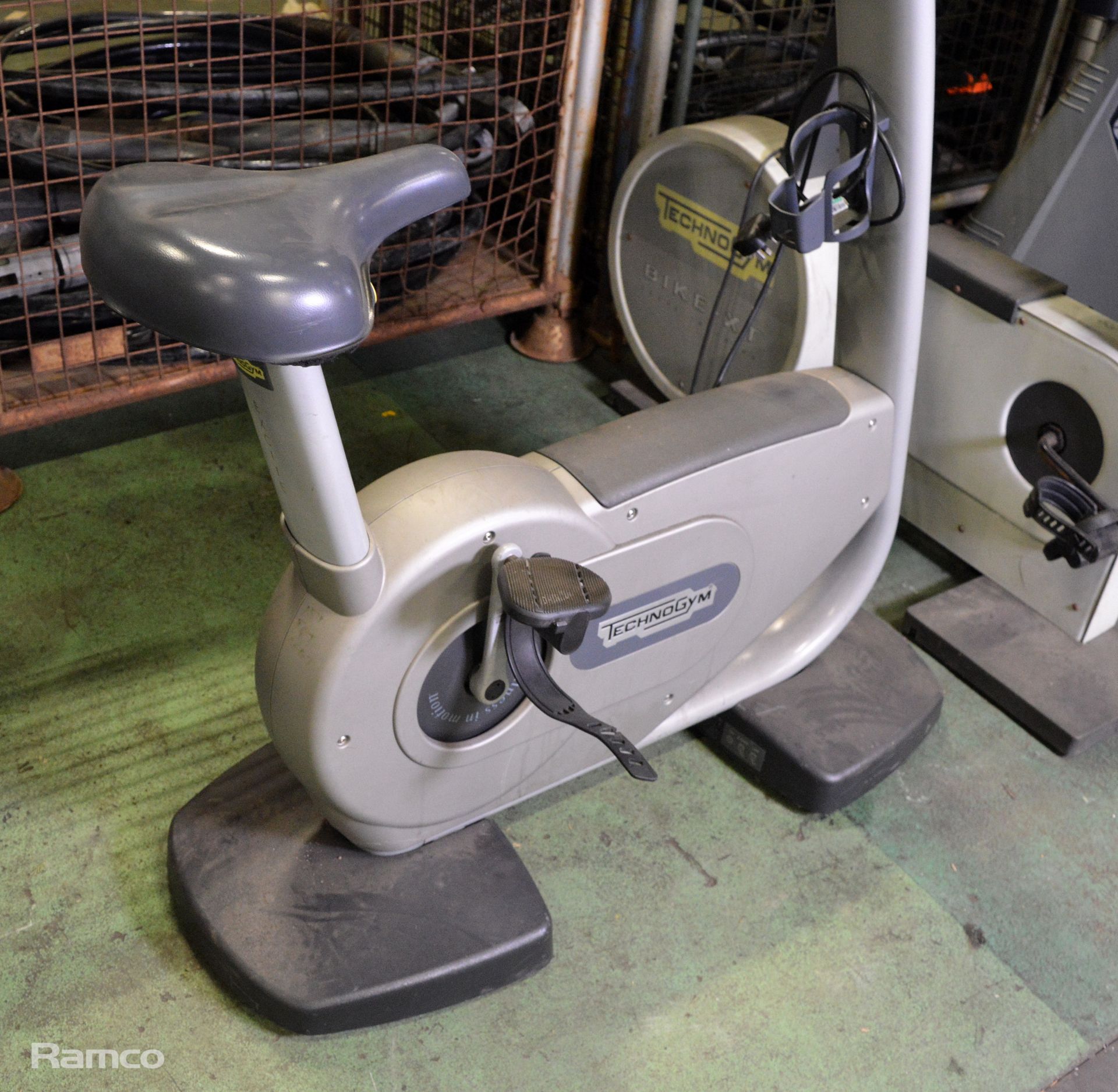 LifeCycle 9100 upright exercise bike L 60 x W 110 x H 140cm - Image 2 of 7