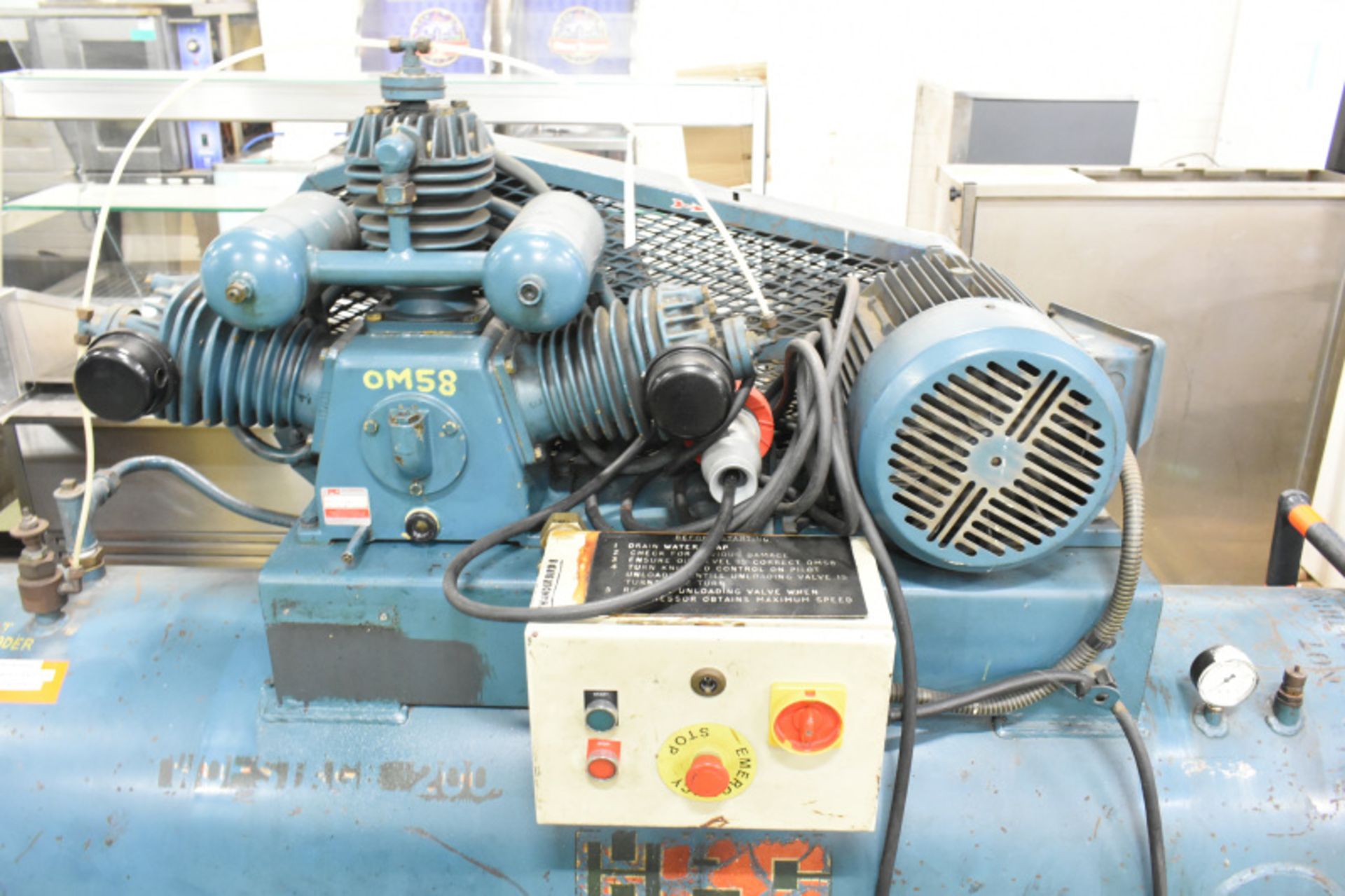 HPC MOB TSH32G air compressor L 220 x W 74 x H 152 cm - Image 2 of 5