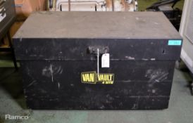 Van vault 4 site L 124 x W 69 x H 69 cm