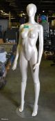 Mannequin - standing female