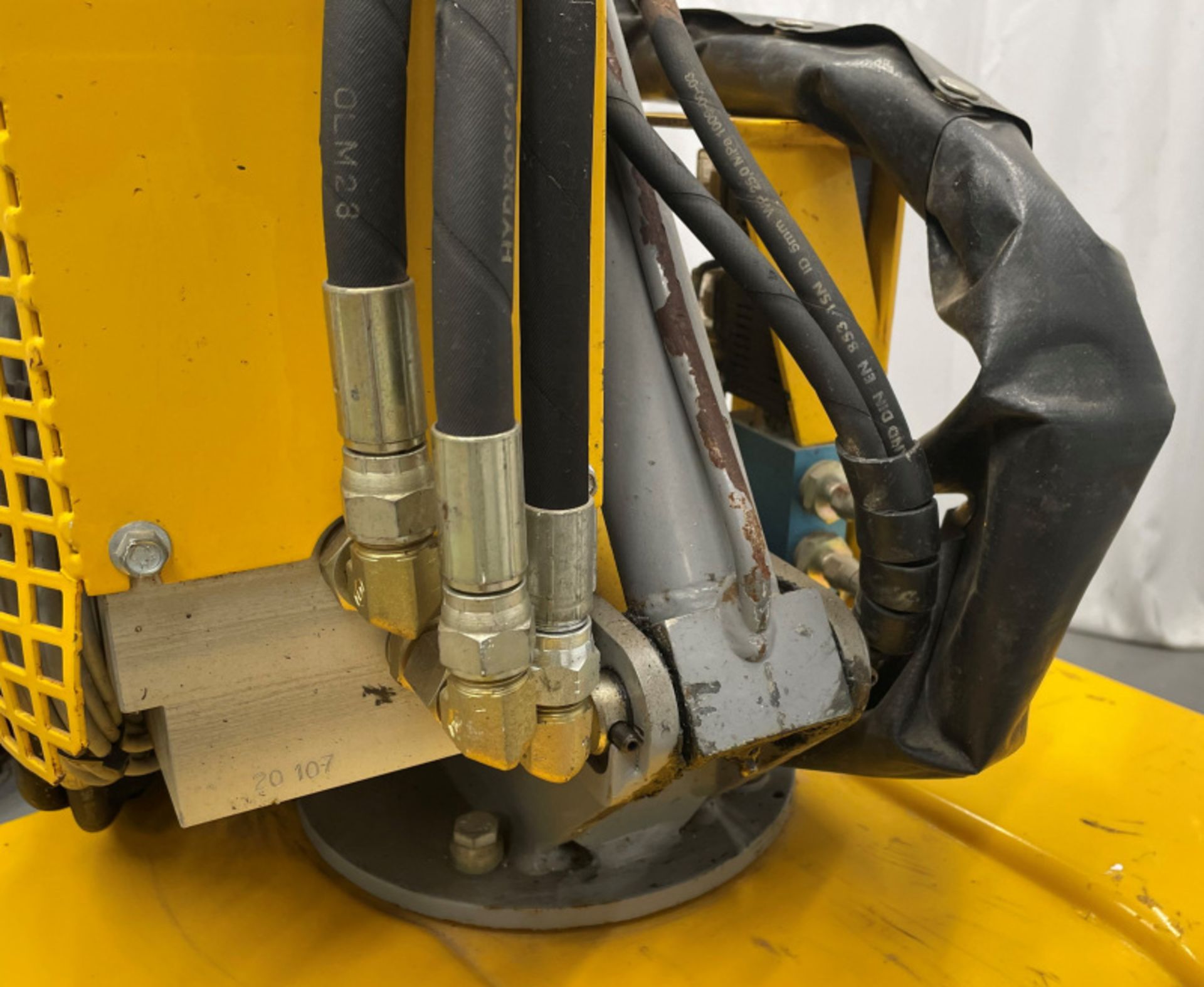 Brokk B40 Daemo Hydraulic breaker, various tooling & spare parts Please see pictures for attachments - Image 7 of 37