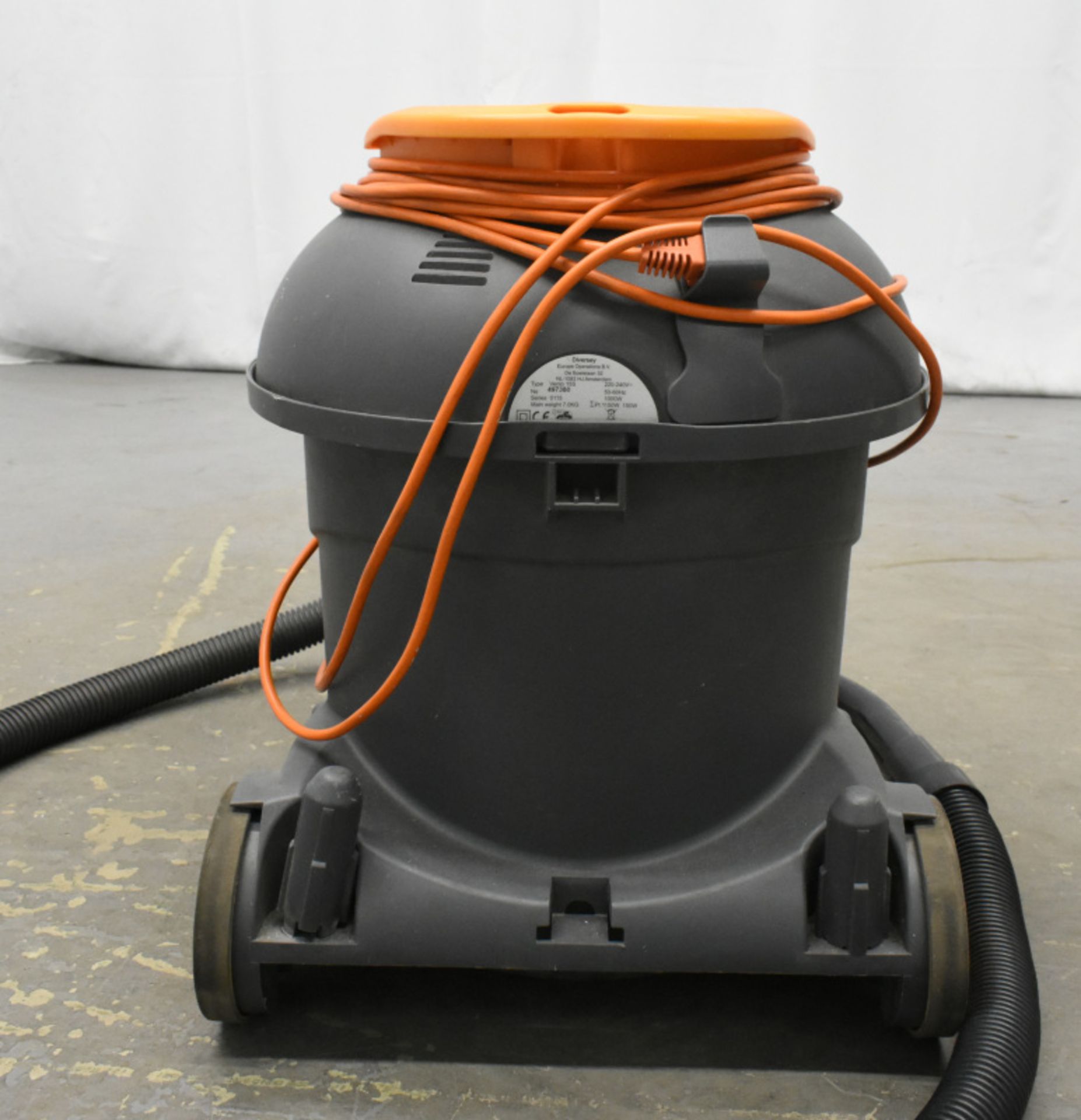 Taski Vento 15S Vacuum Cleaner - Image 3 of 4