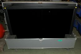 NEC multisync LCD6520L Monitor With case L 167 x W 60 x H 118cm