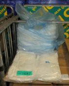 Disposable Vinyl gloves powder free - 100 per bag - 10 bags per box - 1 box