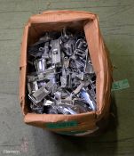 Box of metal box lid closures