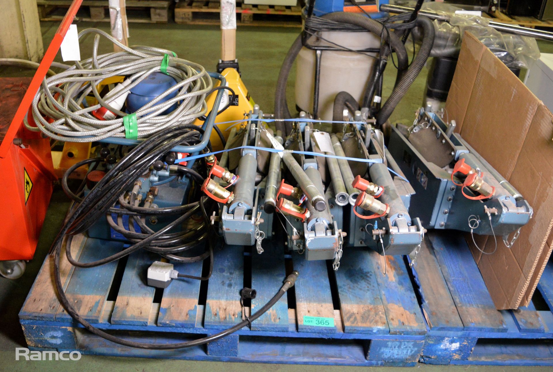 Tractel Hydraulic wire rope hoist system