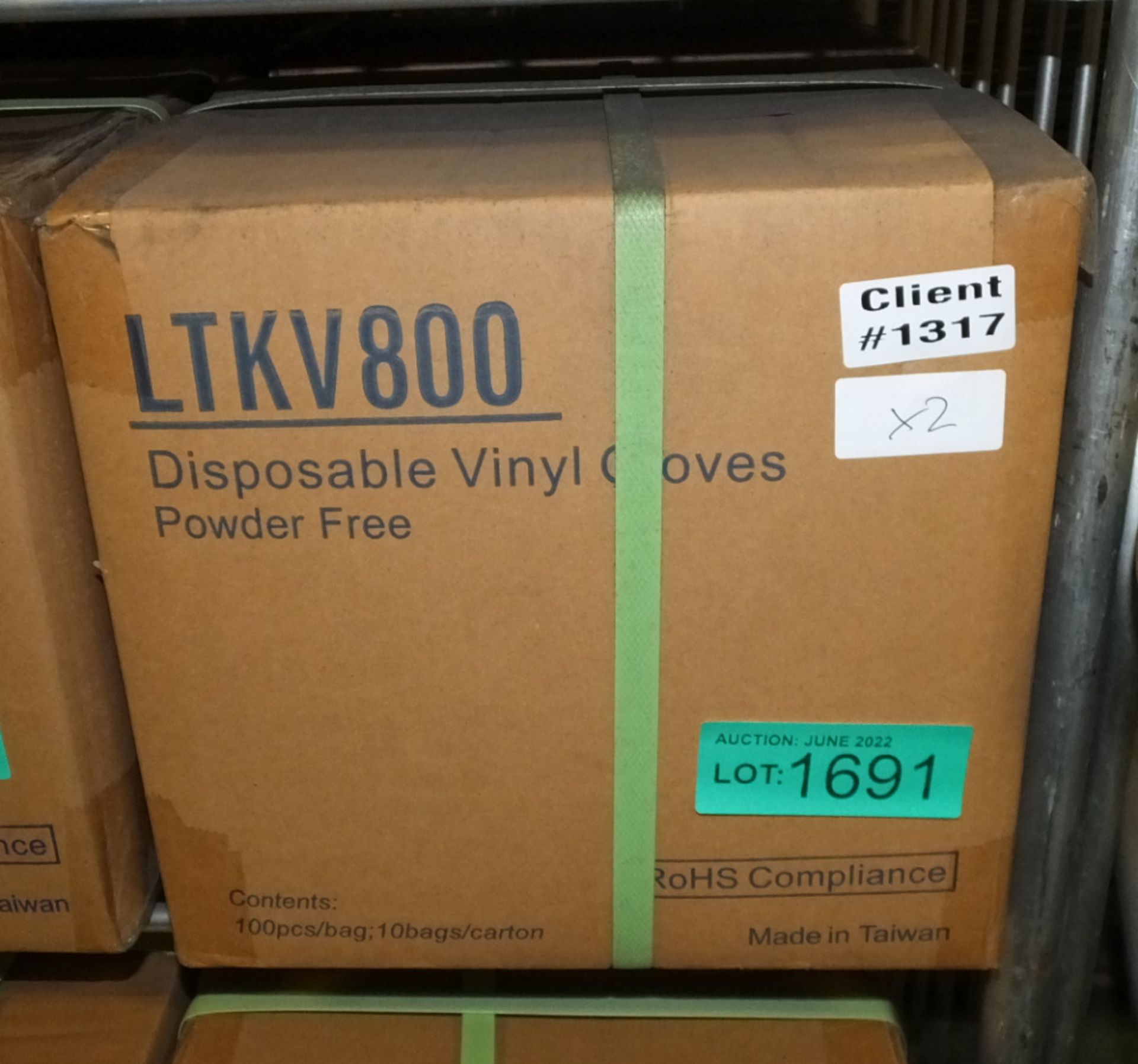 Disposable Vinyl gloves powder free - 100 per bag - 10 bags per box - 2 boxes