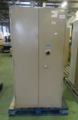 Double door combination cupboard - L92 x W48 x H183cm