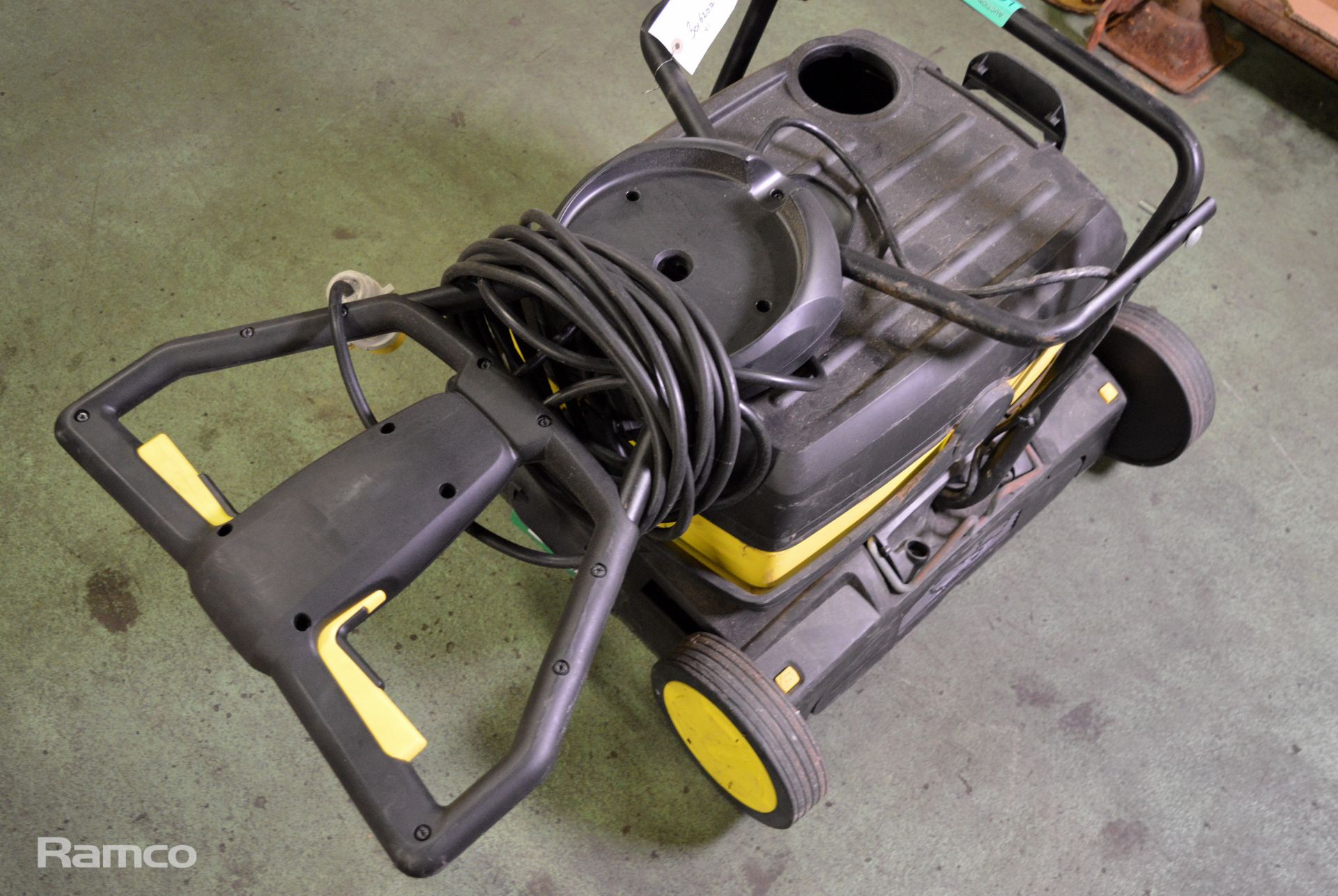 Karcher Commercial BR 40/10C Scrubber dryer - Image 2 of 4