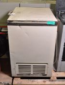 Caravell SFL 210 chest freezer L 100 x W 74 x H 84cm