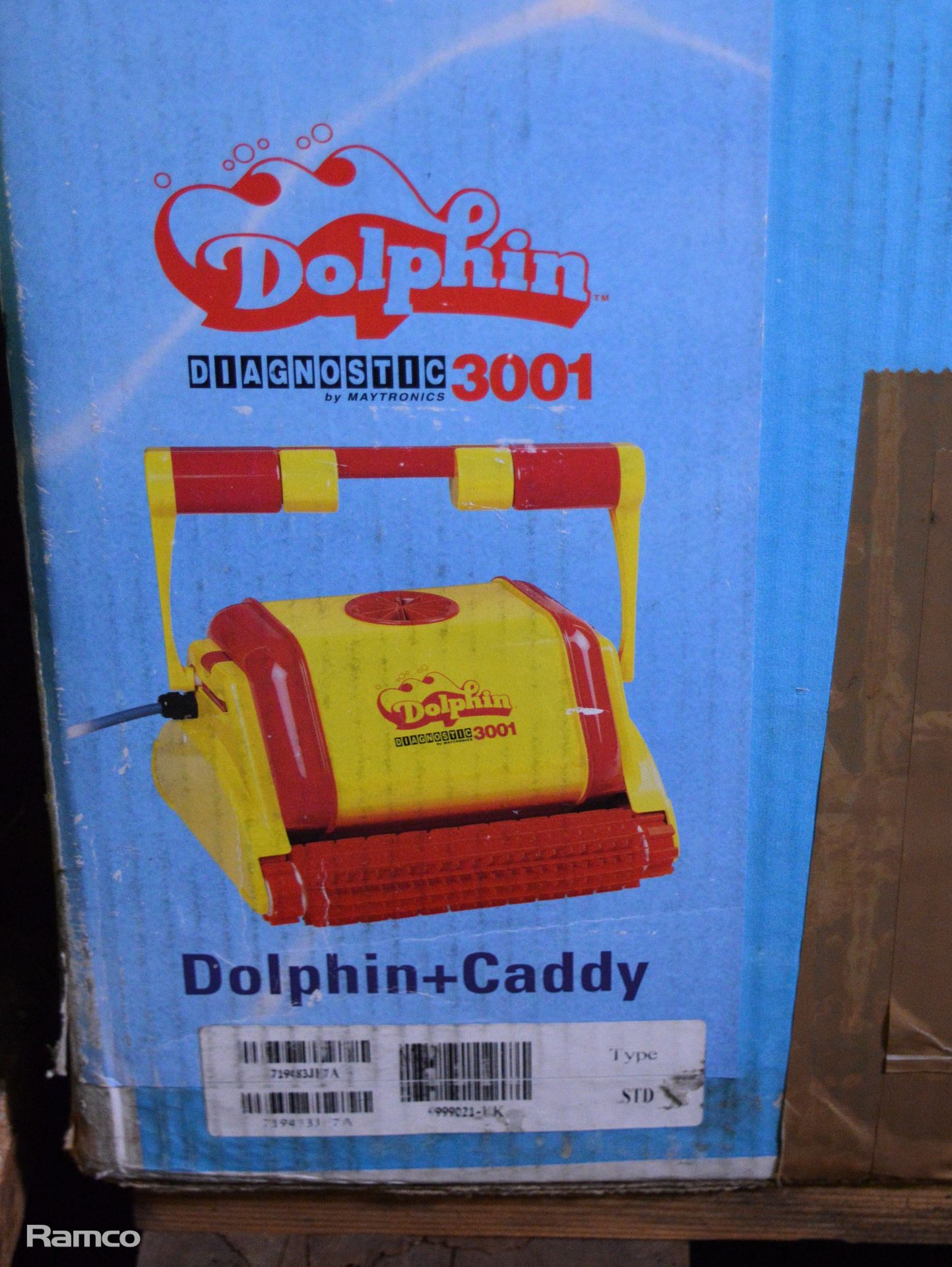 Maytronics Dolphin 3001 swimming pool cleaner and caddy - Image 3 of 3