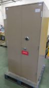 Double door combination cupboard - L92 x W48 x H183cm