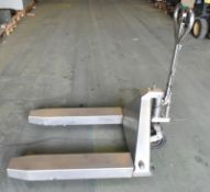 Stainless steel pallet truck with removable fork height extensions Carreffe TX L2 - 2000kg