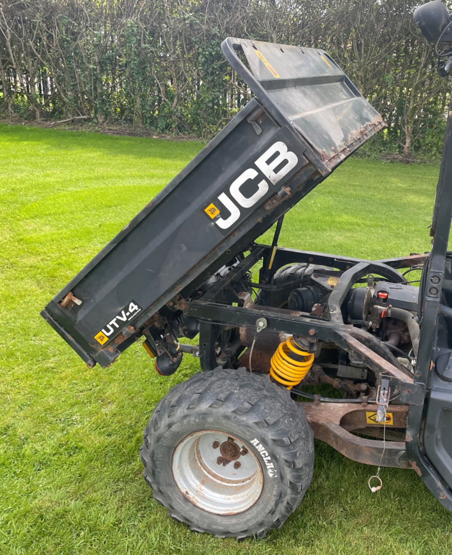 JCB UTV-4 Groundhog buggy - 2011 model - Diesel - 1028cc - 1178 hours - Image 7 of 15