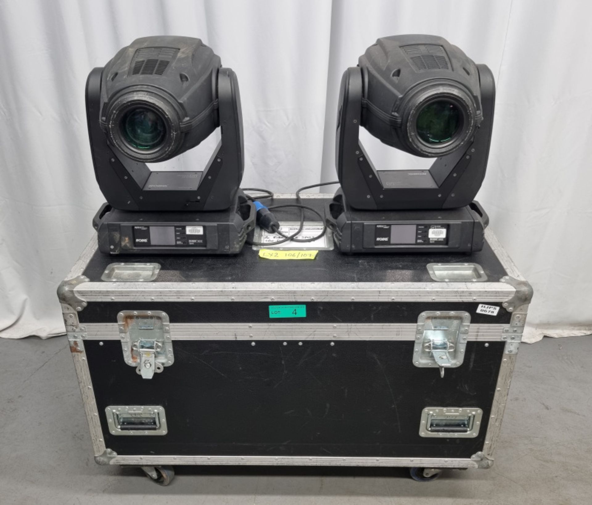 2 x Robe Robin 600E Spot with flight case