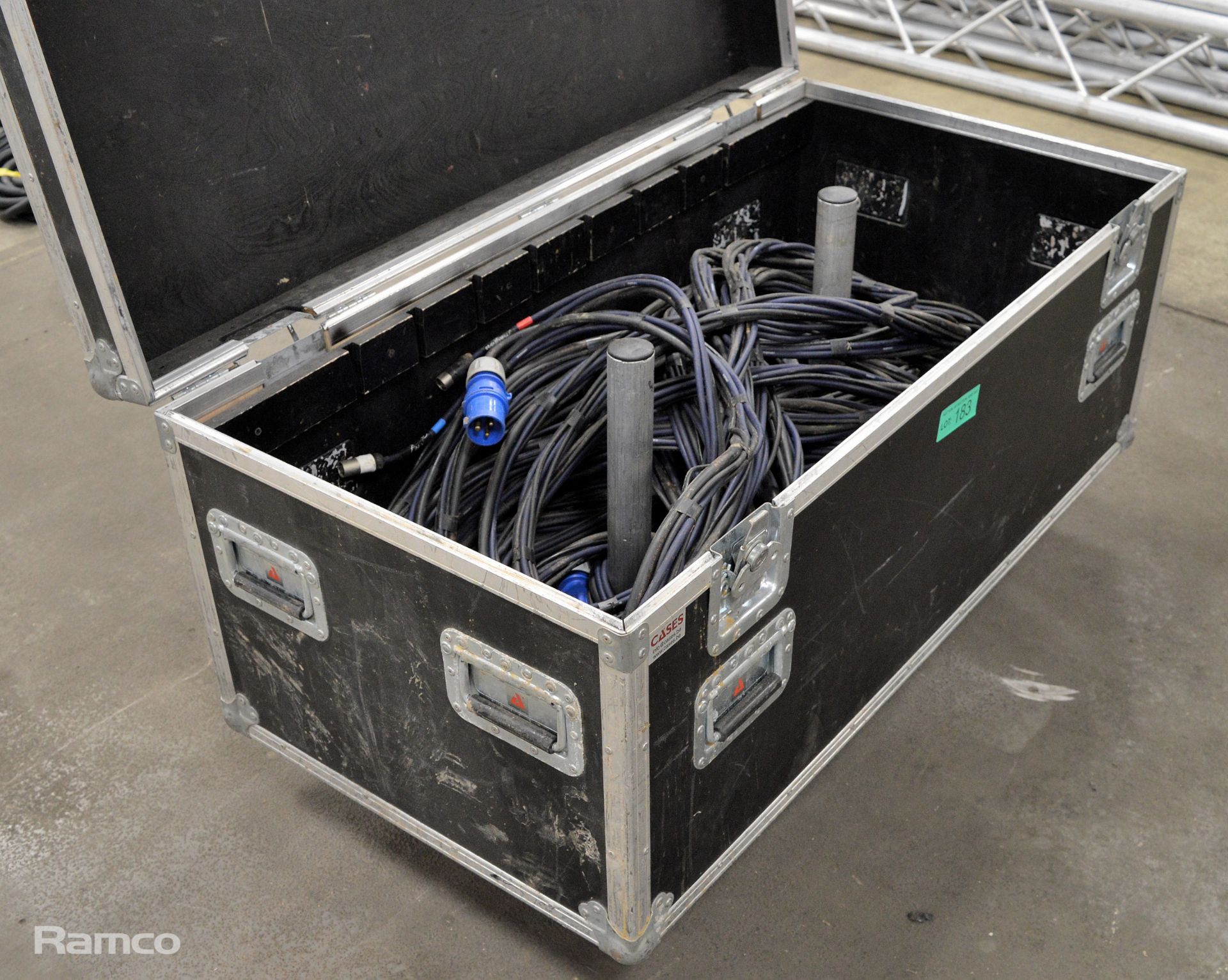 1 x 50m FOH Loom cable, 1 x 20m FOH Loom cable in wheeled flight case - Image 3 of 9