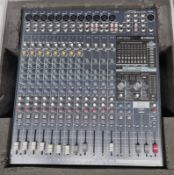 Yamaha EMX 5016CF mixer in flight case