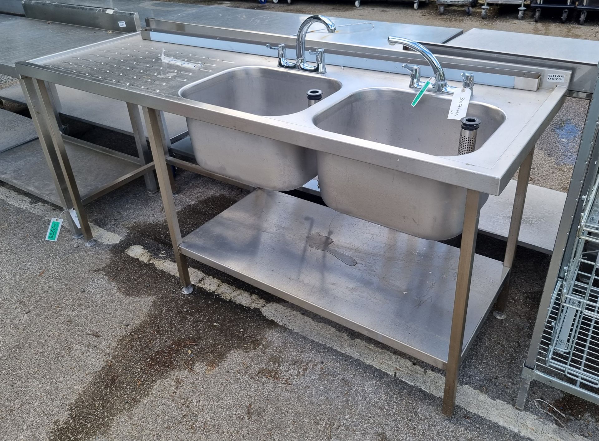 Double sink unit with mixer taps - L200 x D70 x H100cm - Image 2 of 4