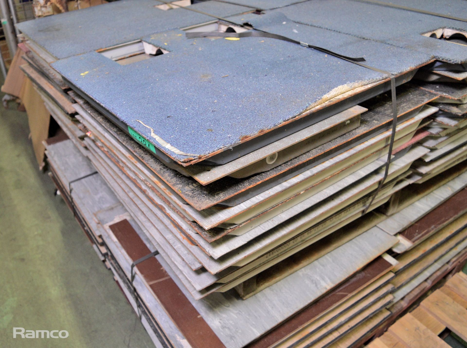 Various tate flooring L60 x W60 x H4cm - 27 panels - Image 2 of 3