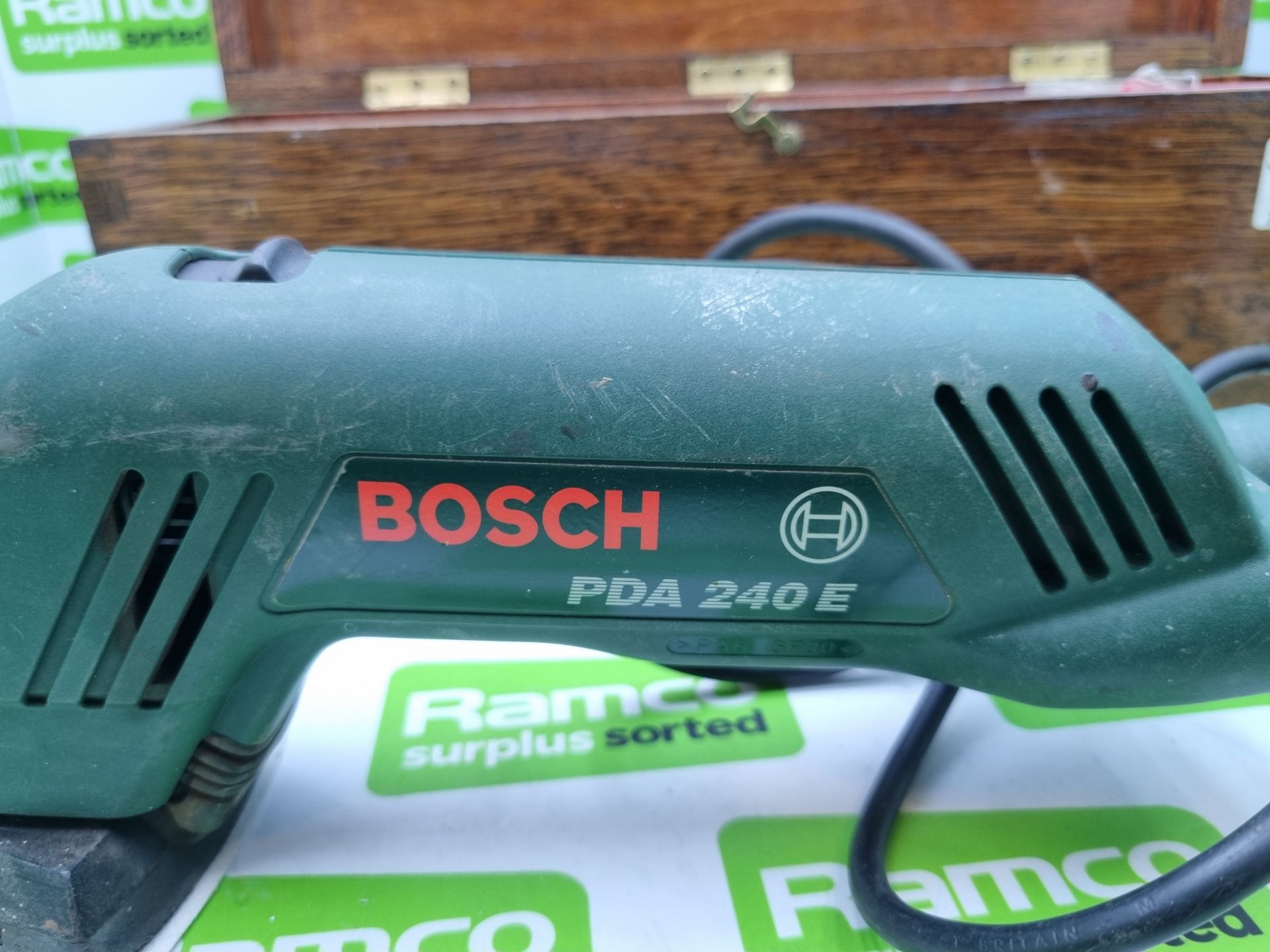 Bosch PDA 240E electric sander 240v with wooden case - Image 3 of 4