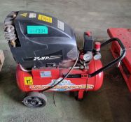 Clarke warrior air compressor - 2 1/2 HP - 40 - 110V