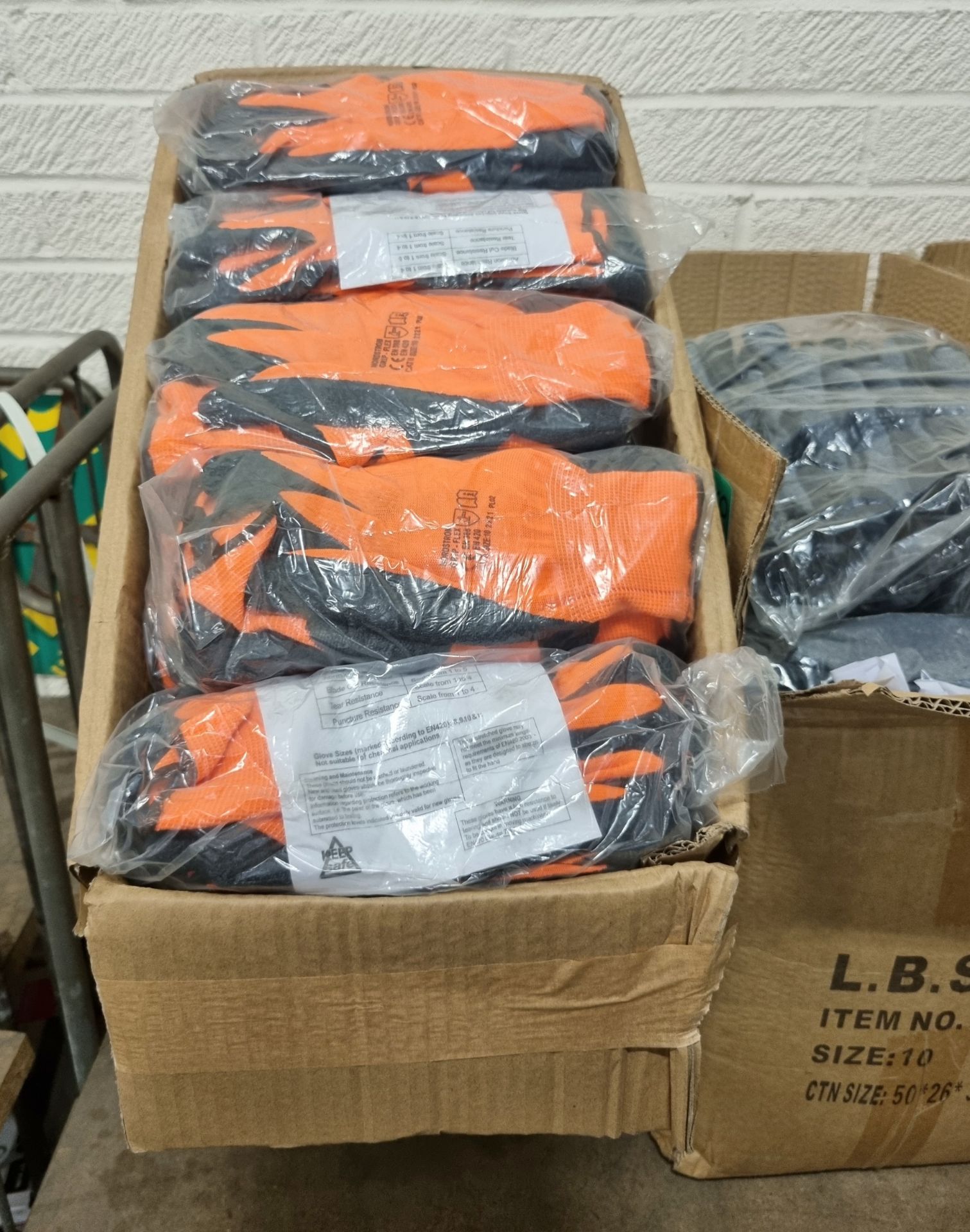 Latex Coated gloves - size 10 - 360 pairs (120 orange and black, 240 grey and black) - Image 2 of 4