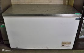 Polar cm530 chest freezer 230V 50Hz L140 x W70 x H86cm